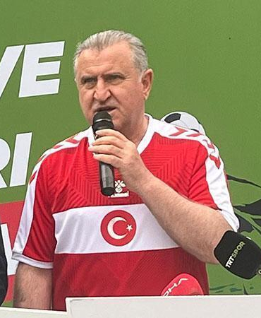 Bakan Bak: Spor, toplumları birleştiren önemli bir olgu