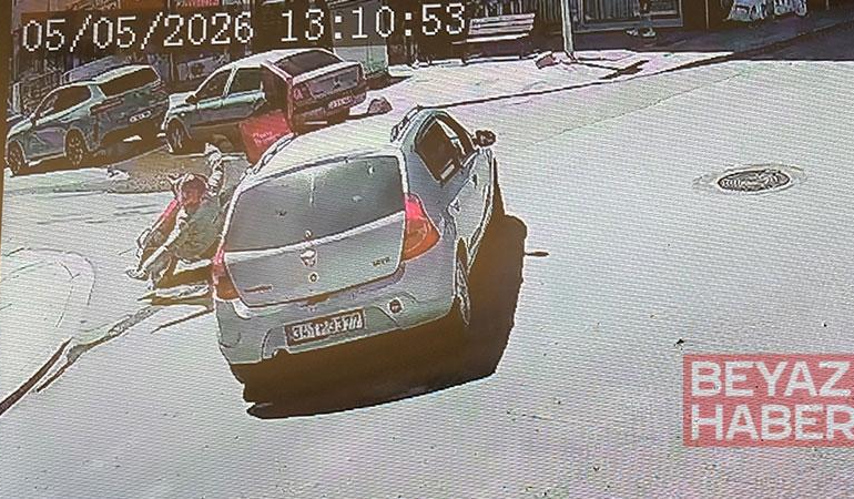 Otomobille motosikletin çarpıştığı kaza kamerada; 1 yaralı
