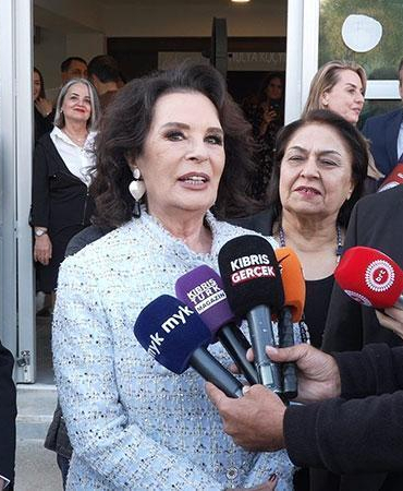 Hülya Koçyiğit KKTC‘de söyleşiye katıldı