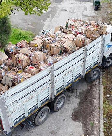 76 ton atık geri dönüştürüldü; 1200 ağacın kesilmesi önlendi