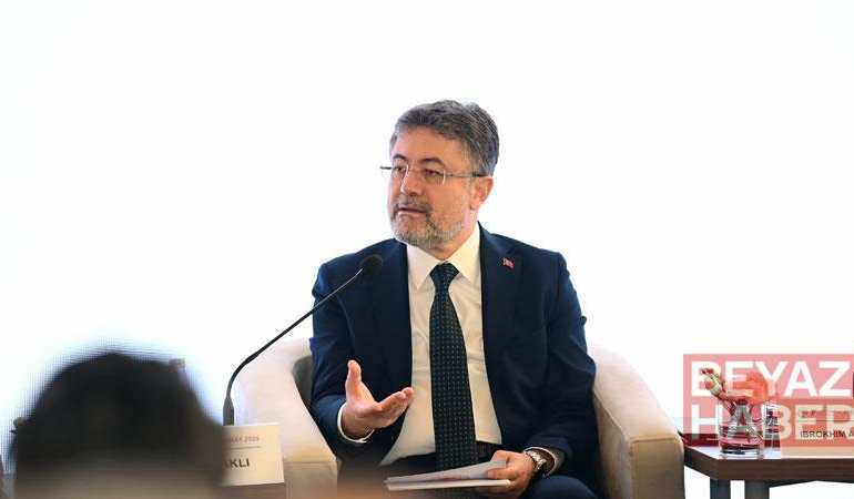 Bakan Yumaklı, Azerbaycan’da