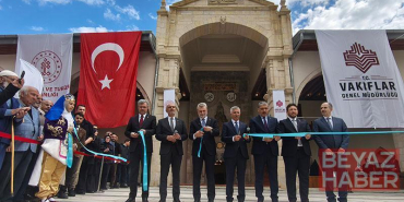Depremde hasar alan Kahramanmaraş’taki tarihi Ulu Camii, törenle açıldı