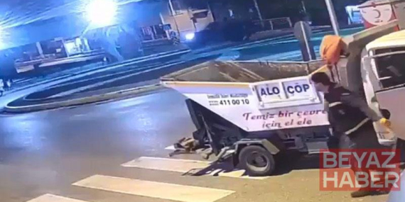 Kamyonet ile motosiklet çarpıştı: 2 yaralı; kaza anı kamerada