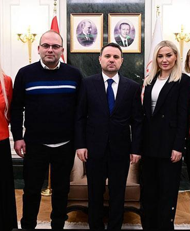 Bakan Gürlek, Çağla Tuğaltay’ın ailesini kabul etti