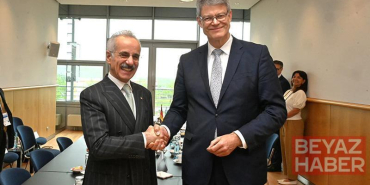 Bakan Uraloğlu, Alman mevkidaşı Schnieder ile bir araya geldi