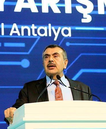 Bakan Tekin, Antalya