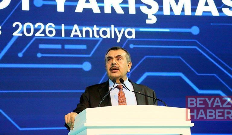 Bakan Tekin, Antalya