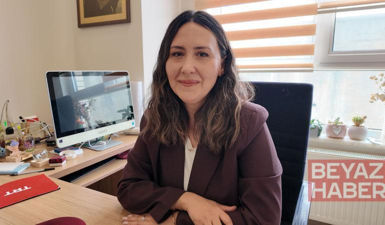 Prof. Dr. Nazlı: Gençlerde mutsuzluk ve yalnızlık ekranlara yönlendiriyor