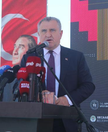 Bakan Bak: Gençlerimiz, toplumumuz obezite tehlikesi ile karşı karşıya