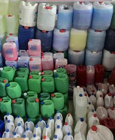 Edirne’de 4 bin 613 litre sahte sıvı deterjan ve ham maddesi ele geçirildi