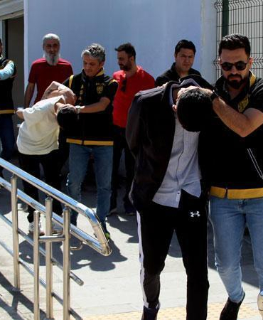 Silahlı saldırının failleri 500 saatlik kamera görüntüsünden tespit edilip, yakalandı