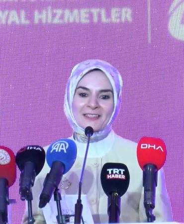 Bakan Göktaş: Kız çocuklarımızın mühendislik alanında daha görünür olmasını çok önemsiyoruz