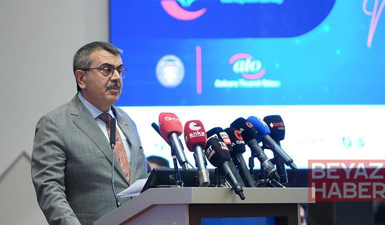 Bakan Tekin: Asıl mesele çocuğun iç bütünlüğünü koruyabilecek tedbirler almak