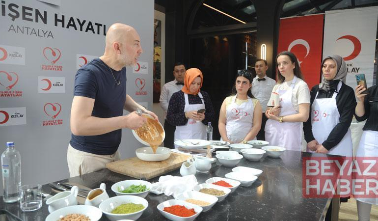 Depremzede kadınlar, Antalya