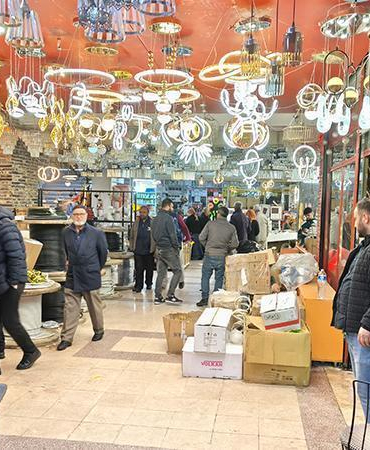 Avize dükkanında silahlı saldırıya uğrayan Nizamettin, hayatını kaybetti