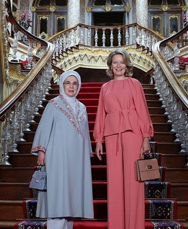 Emine Erdoğan, Belçika Kraliçesi Mathilde ile bir araya geldi