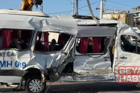 TIR ile çarpışan işçi servisi devrildi: 8 yaralı