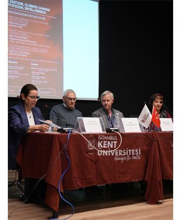 İstanbul Kent Üniversitesi’nde ‘Gelecek için Eğitimi Yeniden Düşünme’ etkinliği düzenlendi