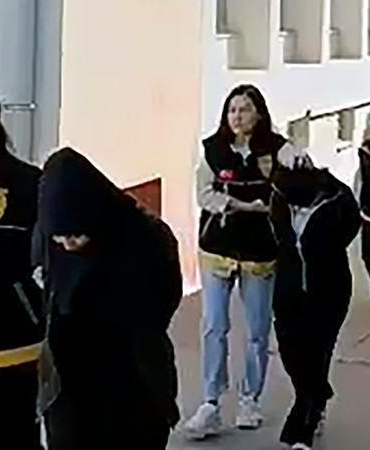 Telefonda kendilerini kamu görevlisi olarak tanıtıp, 14 milyon lira dolandıran çete çökertildi
