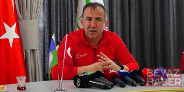 Çaykur Rizespor Teknik Direktörü Uçar: Ligi 8