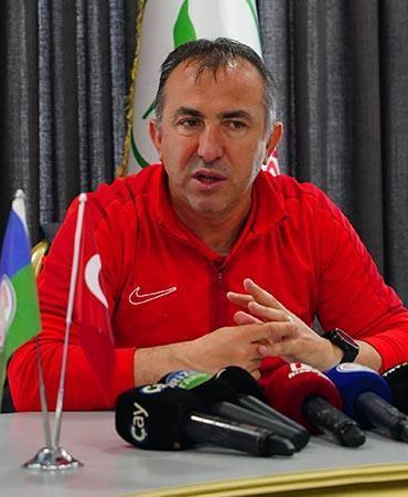 Çaykur Rizespor Teknik Direktörü Uçar: Ligi 8
