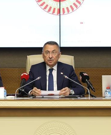 Komisyon Başkanı Oktay: Ülkemiz güvenli liman olmaya devam etmekte