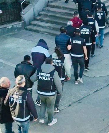Artvin merkezli 14 ilde kaçakçılık operasyonu: 11 tutuklama