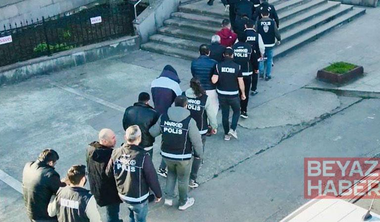 Artvin merkezli 14 ilde kaçakçılık operasyonu: 11 tutuklama
