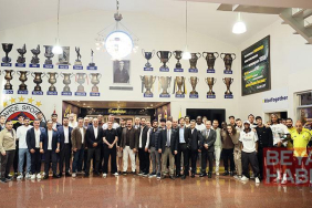 Fenerbahçe’de başkan Saran ve yöneticiler, A takımla yemekte bir araya geldi
