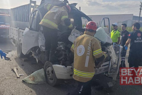 Kamyonet ile TIR çarpıştı: 1 ölü, 1 yaralı
