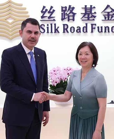 Bakan Kurum, İpek Yolu Fonu Yönetim Kurulu Başkanı Zhu ile görüştü