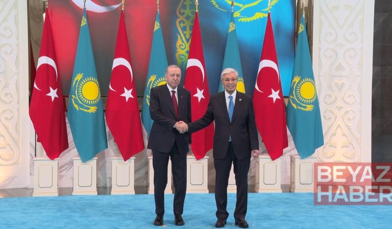 Cumhurbaşkanı Erdoğan, Kazakistan Cumhurbaşkanı Tokayev ile bir araya geldi
