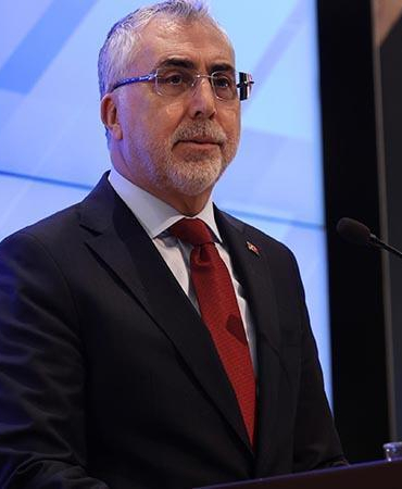 Bakan Işıkhan: Dünyanın gıptayla takip ettiği sosyal güvenlik sistemimiz var