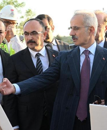 Bakan Uraloğlu, Etimesgut Havalimanı ve bağlantı yollarındaki çalışmaları inceledi