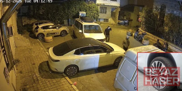 Beyoğlu’nda iş insanının otomobilinin lastiklerini bıçakladılar:
