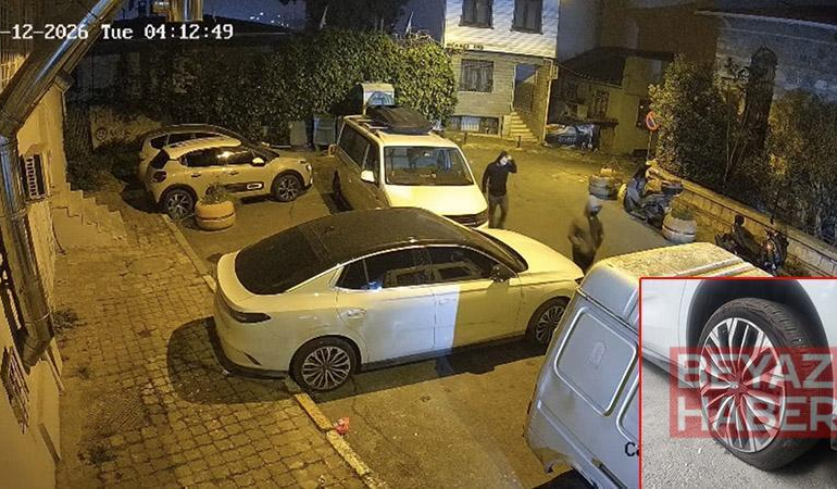 Beyoğlu’nda iş insanının otomobilinin lastiklerini bıçakladılar: