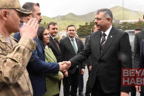 Bakan Çiftçi, Bitlis’te
