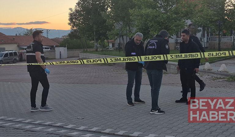 Sanal medyada tartışıp, parkta kavga ettiler: 1 yaralı