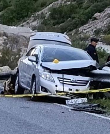 Düğün dönüşü kaza; 1 ölü, 3 yaralı