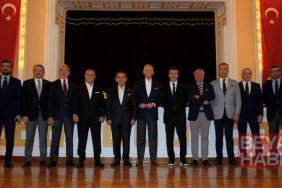 Galatasaray’ın efsaneleri UEFA Kupası zaferinin yıl dönümünde bir araya geldi