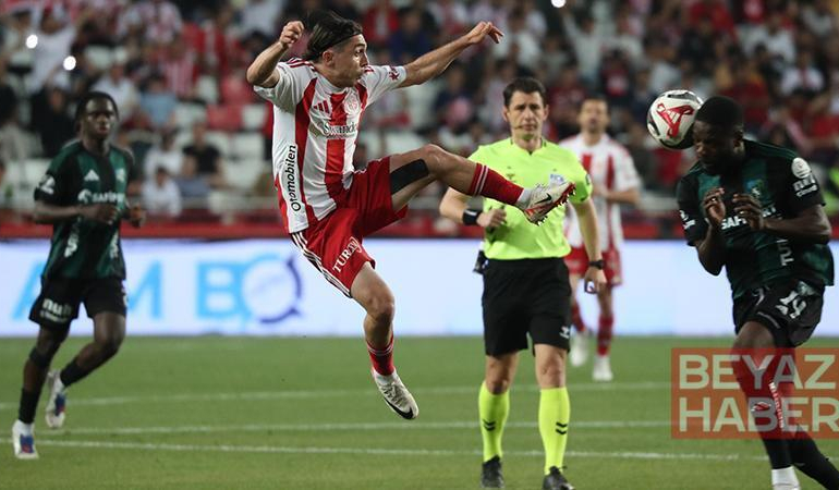 Antalyaspor, Süper Lig’e veda eden 3’üncü takım oldu