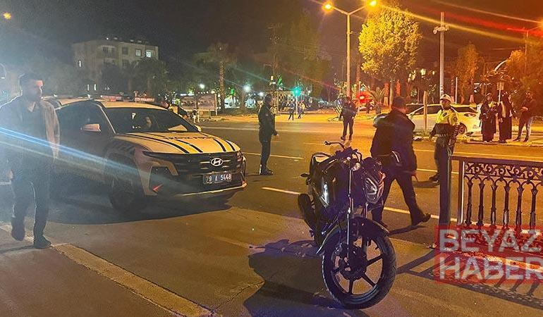 Kilis’te TIR ile motosiklet çarpıştı; 2 yaralı