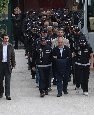 Tepebaşı Belediyesi’ne yolsuzluk operasyonu şüphelileri adliyede
