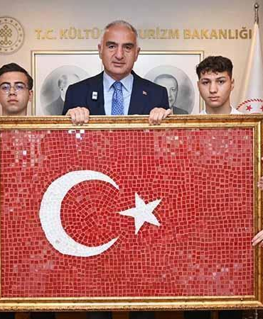 Bakan Ersoy, genç sanatçıları kabul etti