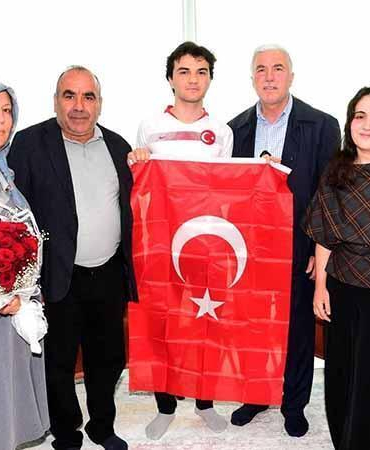 CİMER, Türk bayrağı isteyen gencin talebini karşıladı