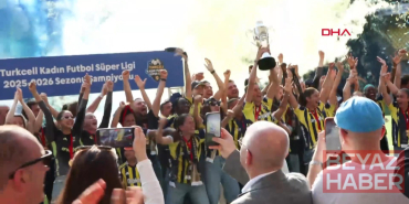 Fenerbahçe ArsaVev şampiyonluk kupasını aldı