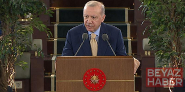 Cumhurbaşkanı Erdoğan: Gençlerimizle kol kola, omuz omuza yürümeyi sürdüreceğiz