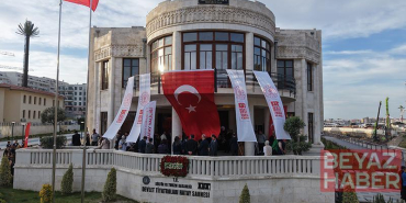 Tarihi Hatay Devleti Meclis Binası, tiyatro sahnesi olarak hizmete açıldı
