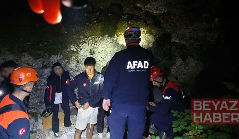 Şelale bölgesinde kaybolan 4 genç sağ bulundu