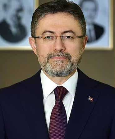 Bakan Yumaklı: Türkiye, koloni sayısında ve bal üretiminde AB